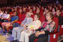 Bấm vào hình để xem slide Show