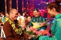 Bấm vào hình để xem slide Show