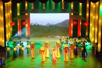 Bấm vào hình để xem slide Show