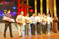 Bấm vào hình để xem slide Show