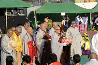 Bấm vào hình để xem slide Show
