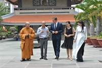 Bấm vào hình để xem slide Show