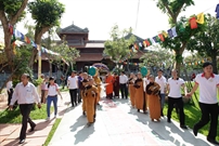 Bấm vào hình để xem slide Show