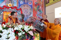 Bấm vào hình để xem slide Show