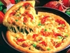 Tự làm pizza phô-mai chay hấp dẫn