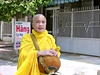 Giả sư chưa đầy buổi sáng xin được hơn 1 triệu đồng