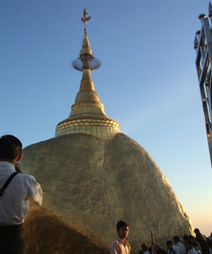 Chùa Vàng trên đỉnh Kyaiktyio