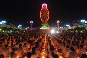 “Bệ phóng” Tây phương