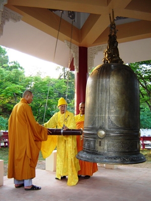 Tiếng Chuông Chùa