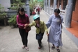 Thái Bình: Chùa Từ Xuyên tặng quà Tết cho người khuyết tật