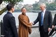Bộ trưởng Quốc phòng Mỹ James Mattis đến thăm chùa Trấn Quốc