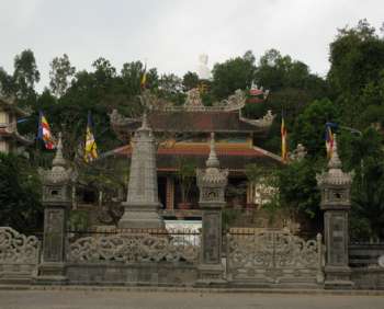 Chùa Long Sơn - Trung tâm các hoạt động Phật sự của Khánh Hòa