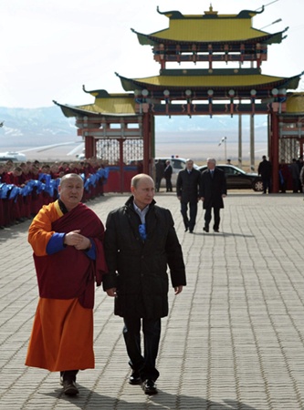Vladimir Putin and Lama Damba Ayusheyev, head of the Buddhist Sangha of Russia.