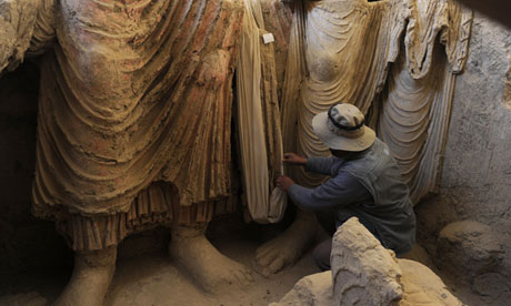 An-Afghan-archaeolog.jpeg